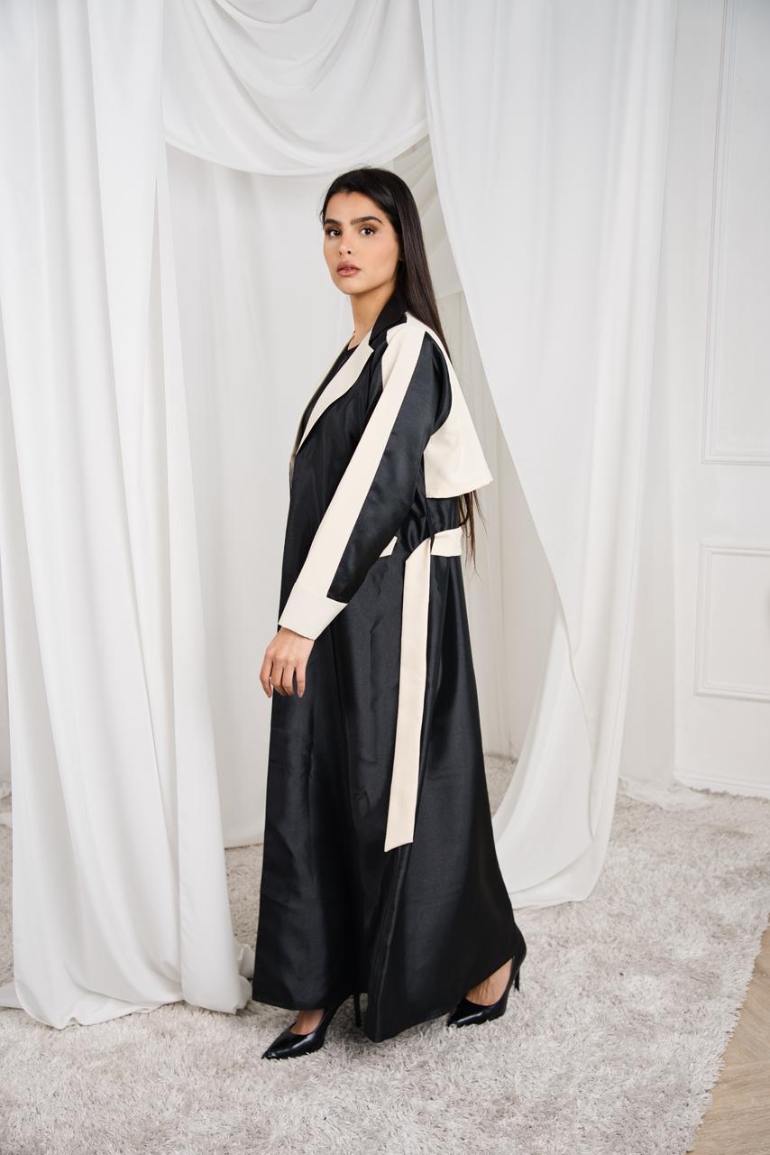 Statement Contrast Abaya