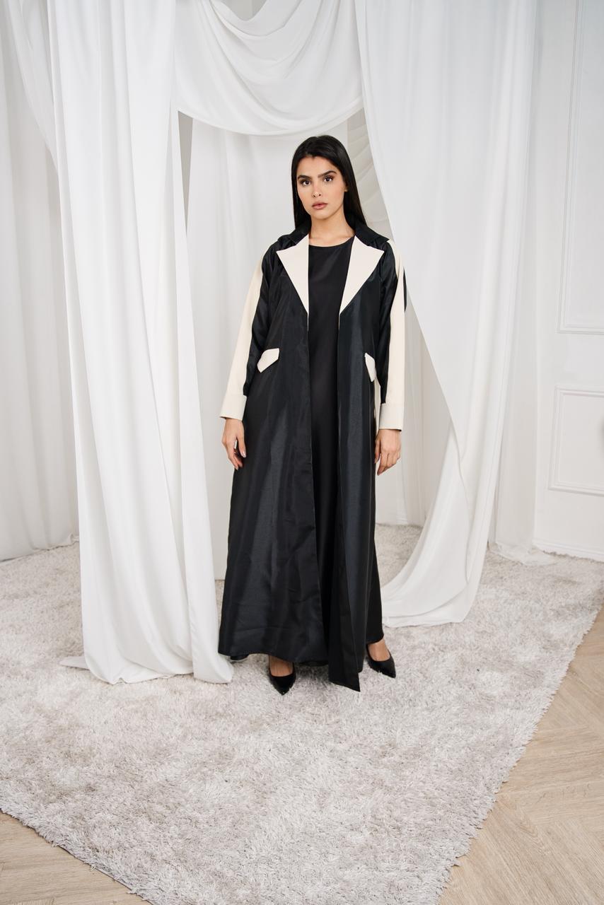 Statement Contrast Abaya