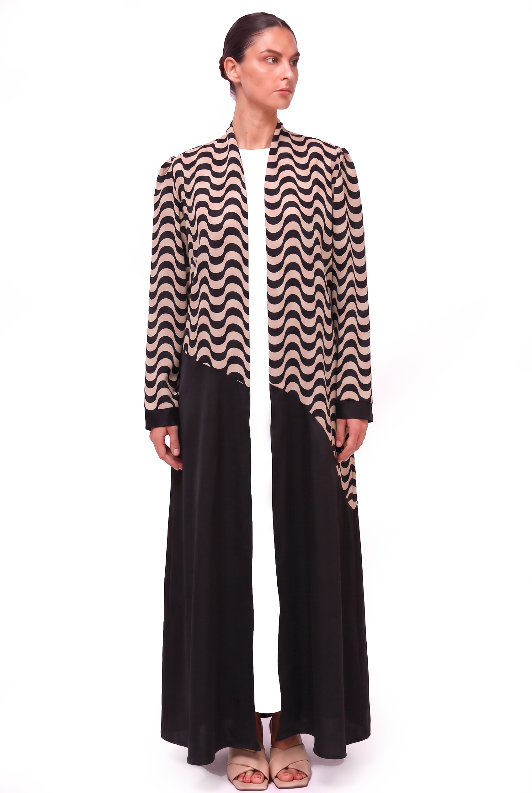 Desert Waves Abaya